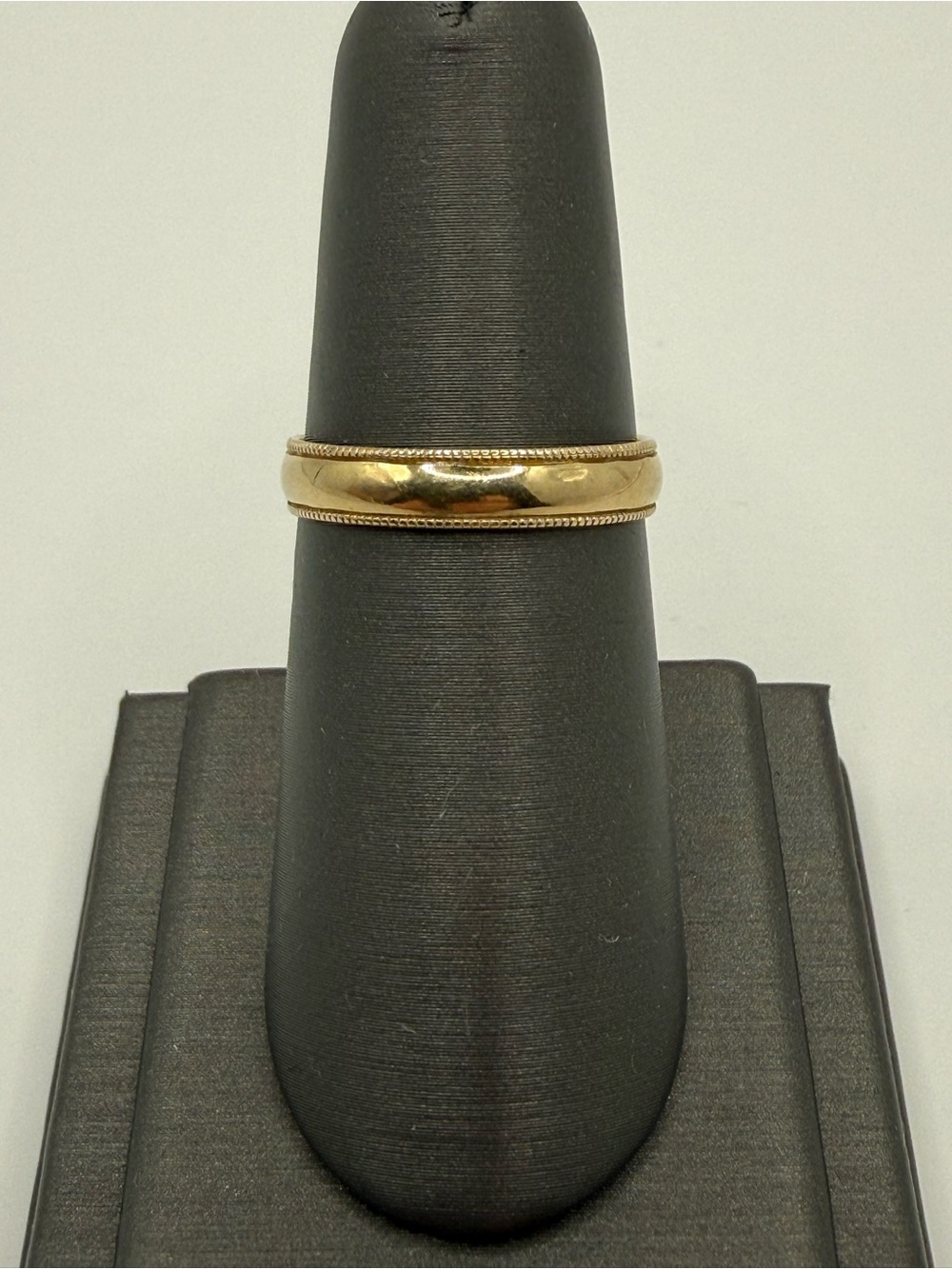 10k Gold Band 4mm R&B Ring Size 8 1/4
